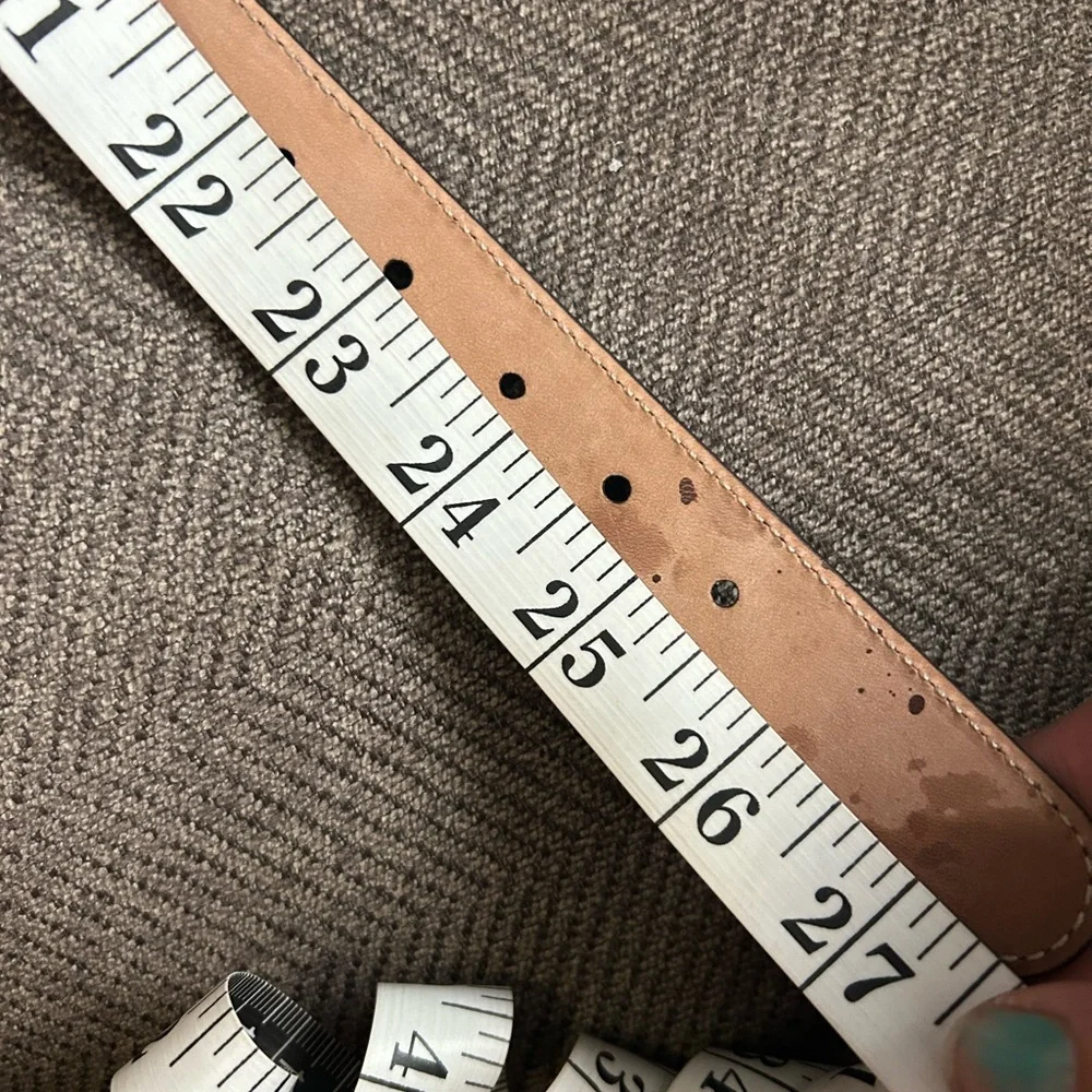 Gucci children’s belt sz m 27”